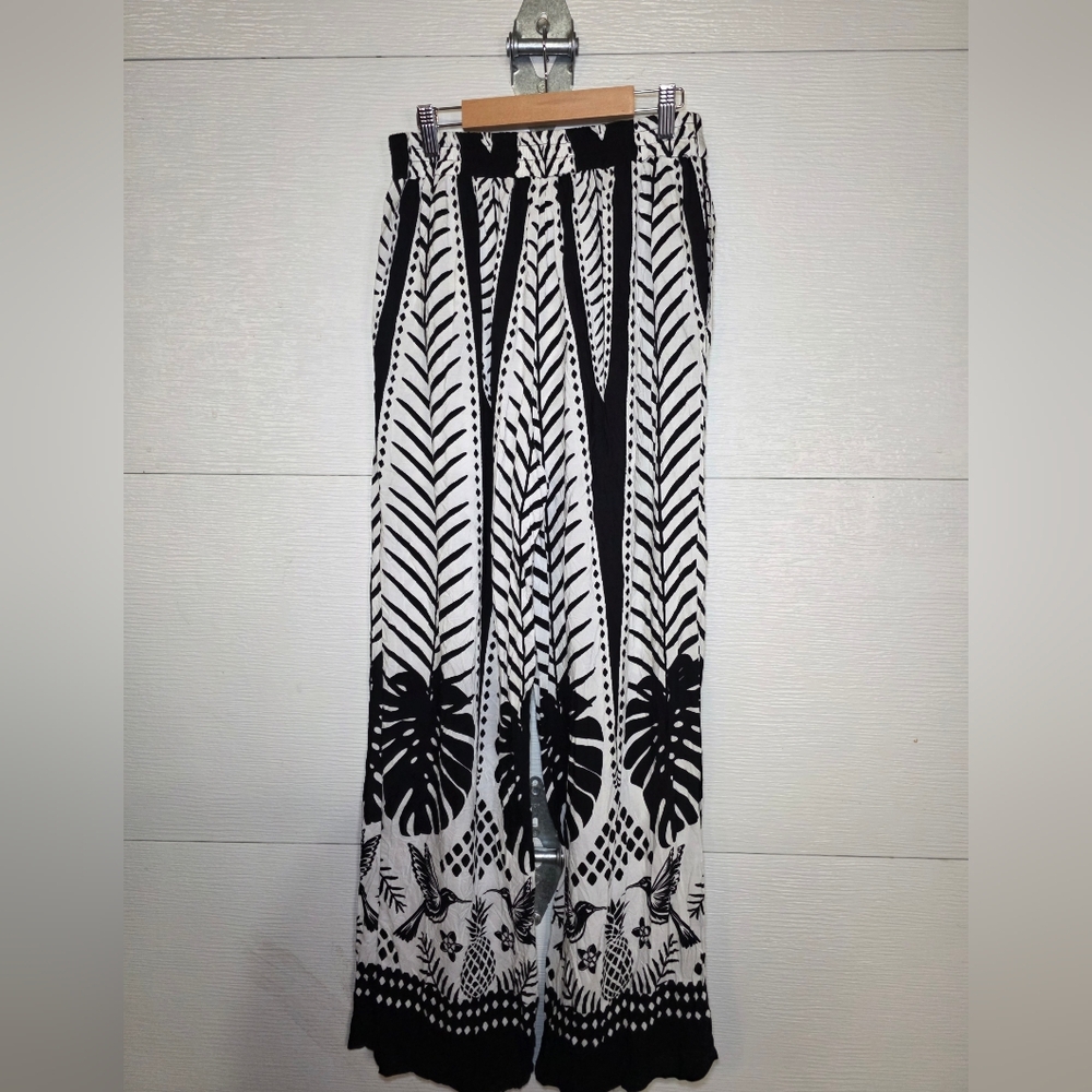 Sunburst Kiss Tropical Black and White Pants - Picture 3 of 4